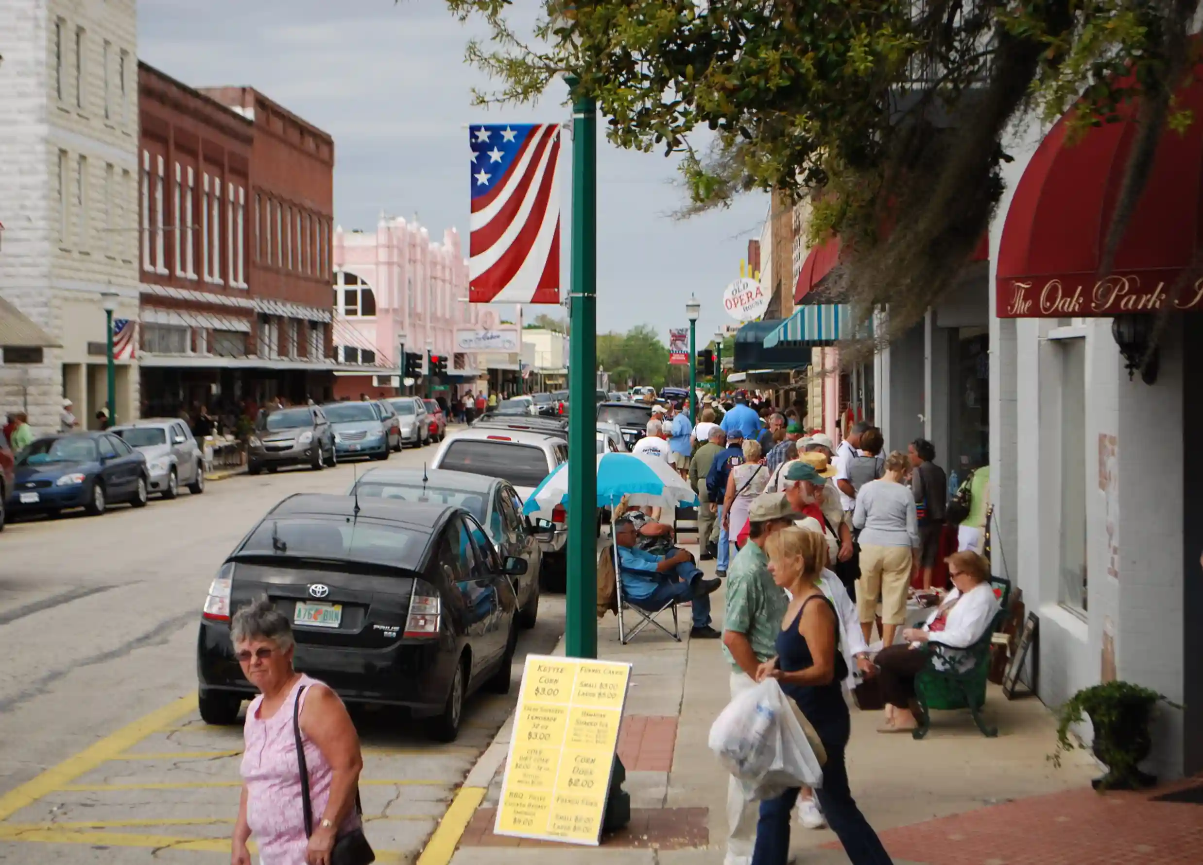 Antique Stores Image 1